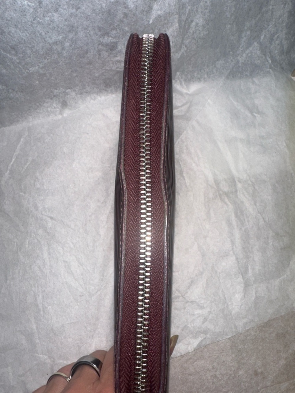 Louis Vuitton Zippy Epi Long Wallet in Burgundy EUC & COA - Picture 6 of 16